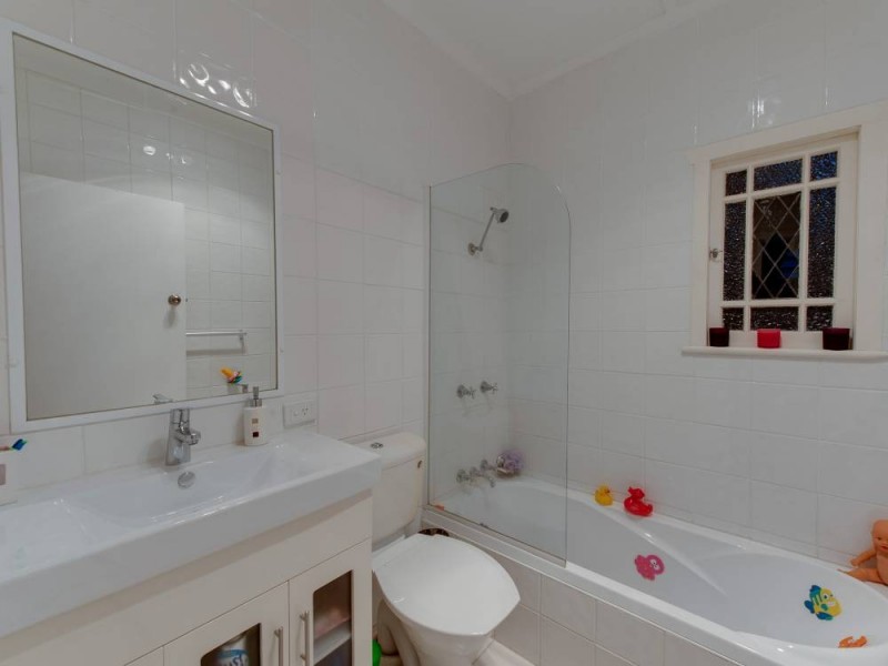 80 Dorrington Drive, Ashgrove QLD 4060