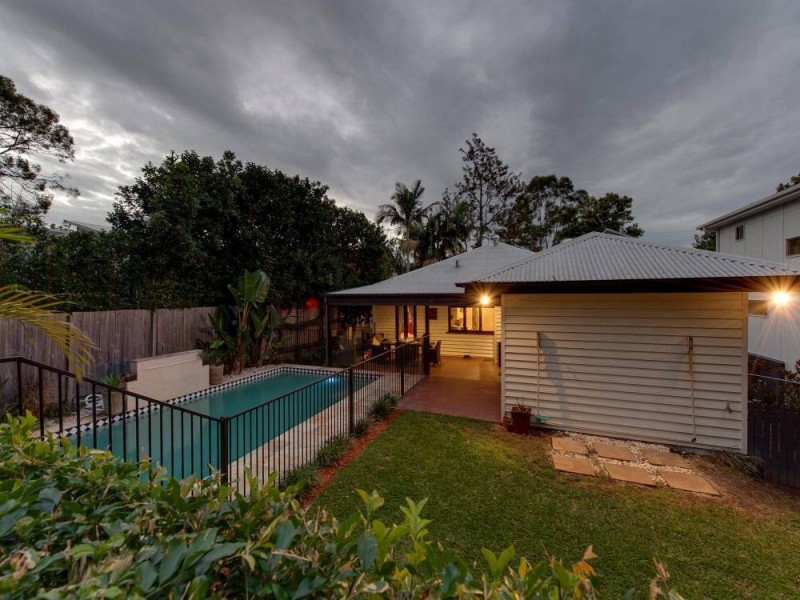 80 Dorrington Drive, Ashgrove QLD 4060