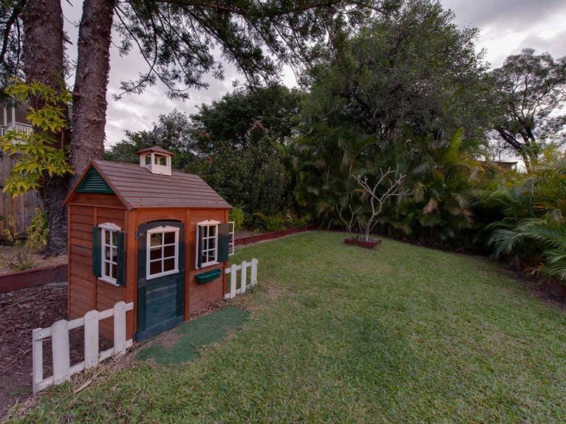 80 Dorrington Drive, Ashgrove QLD 4060