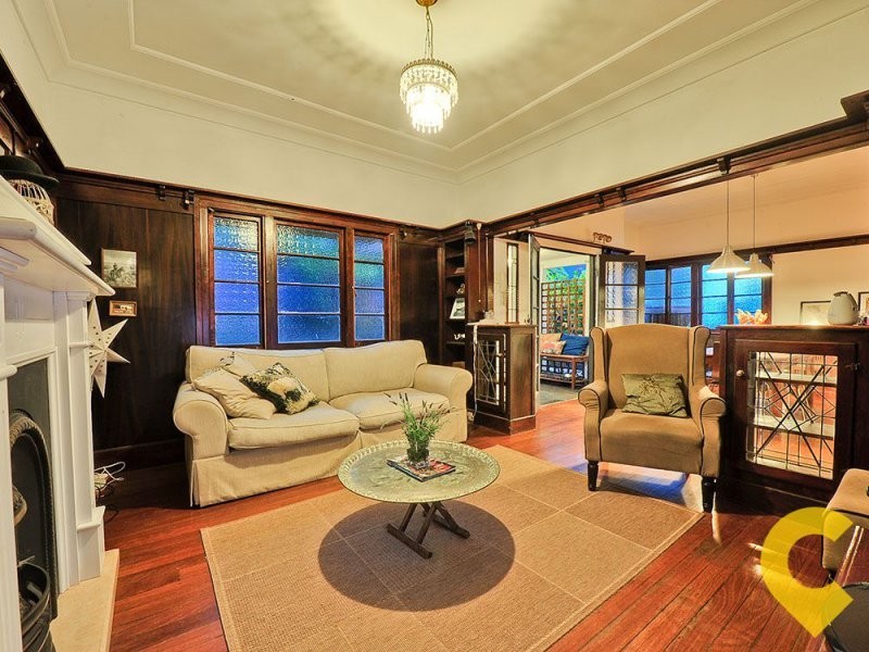 402 Waterworks Road, Ashgrove QLD 4060