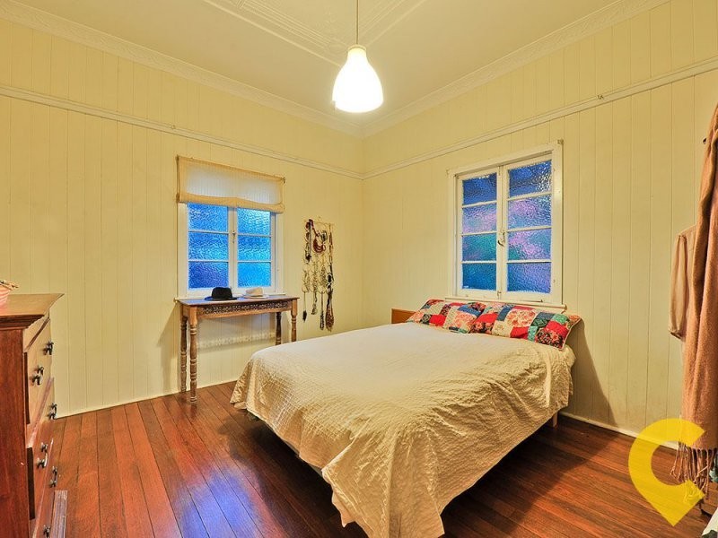 402 Waterworks Road, Ashgrove QLD 4060