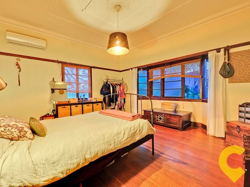 402 Waterworks Road, Ashgrove QLD 4060