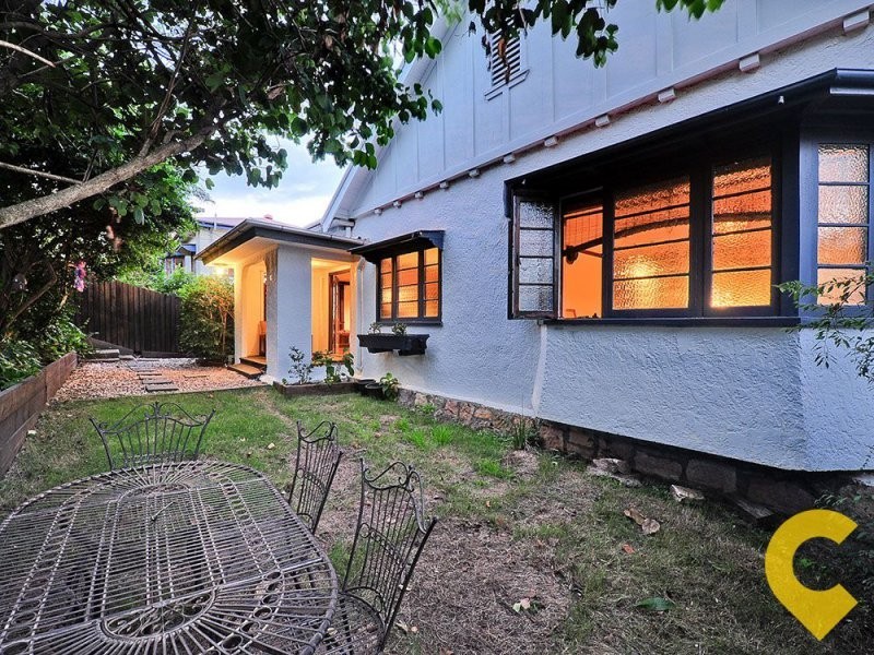 402 Waterworks Road, Ashgrove QLD 4060