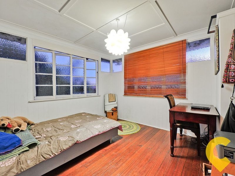 402 Waterworks Road, Ashgrove QLD 4060