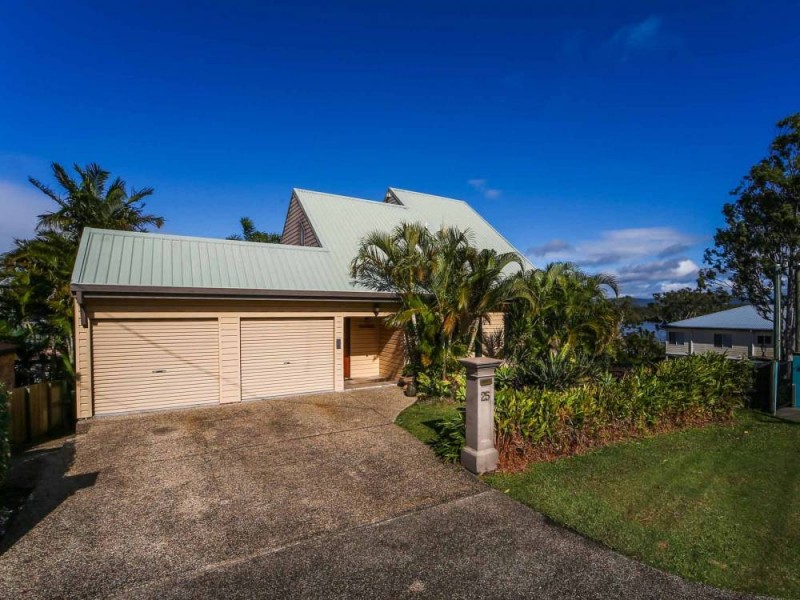 25 Lachlan Drive, Coomera QLD 4209
