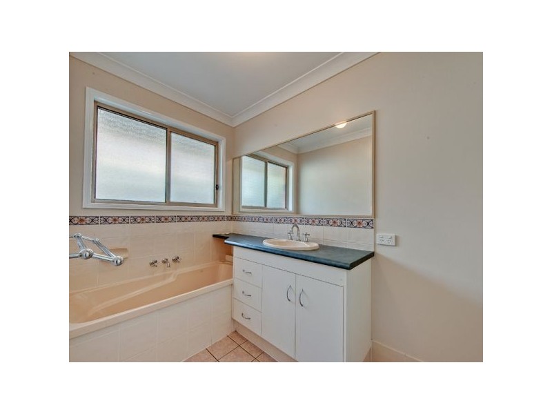 2 Benarkin Street, Forest Lake QLD 4078