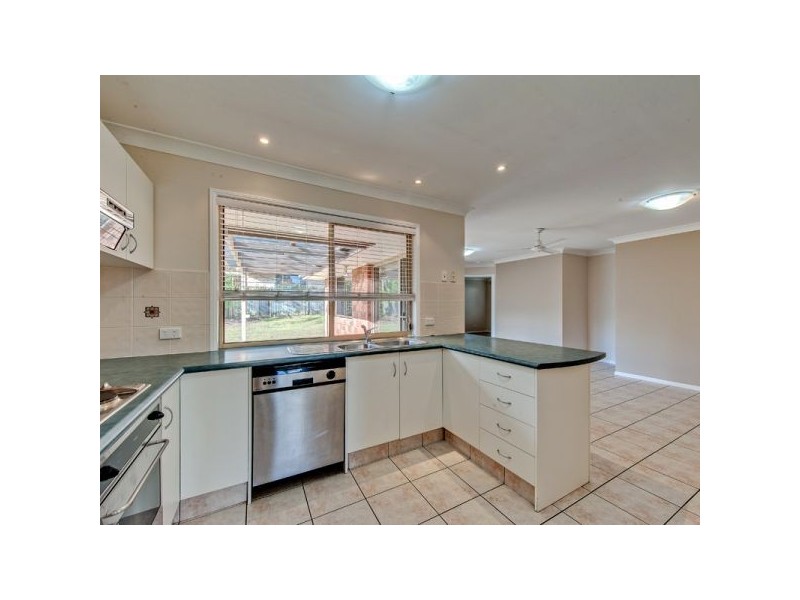 2 Benarkin Street, Forest Lake QLD 4078