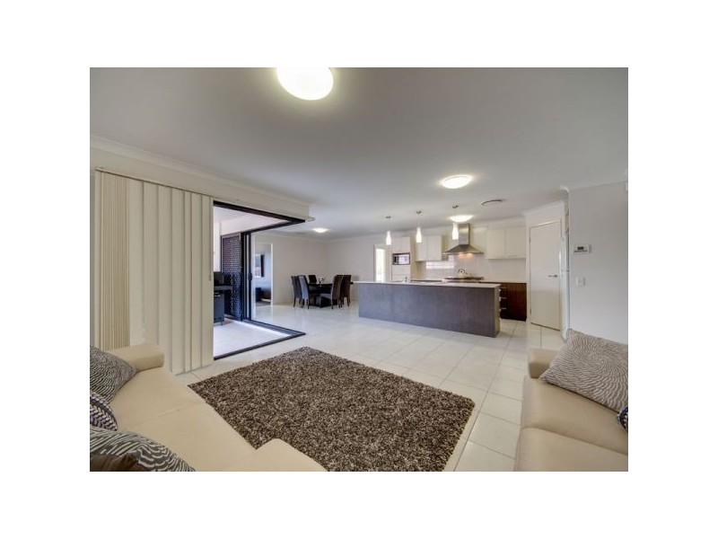 11 Corella Crescent, Warner QLD 4500