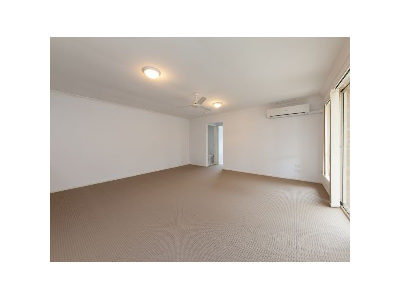 1/8 Elwick Place, Bracken Ridge QLD 4017