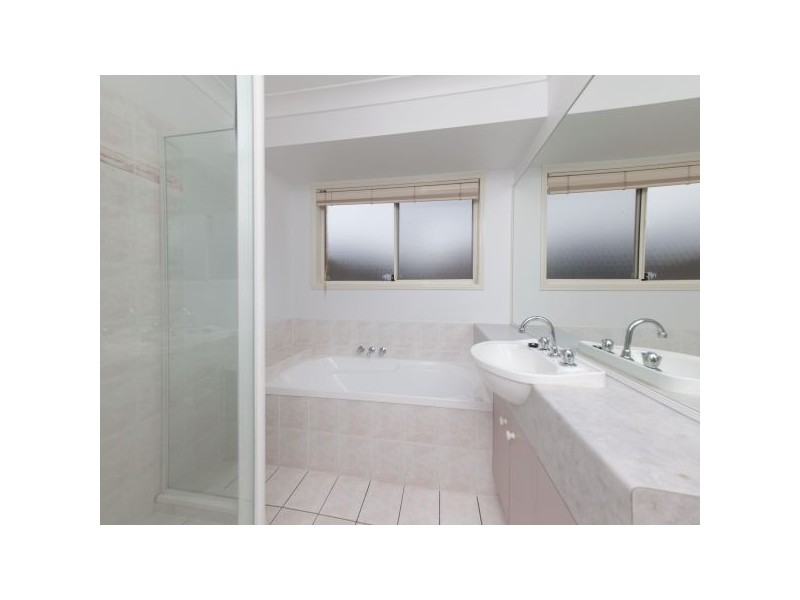 1/8 Elwick Place, Bracken Ridge QLD 4017