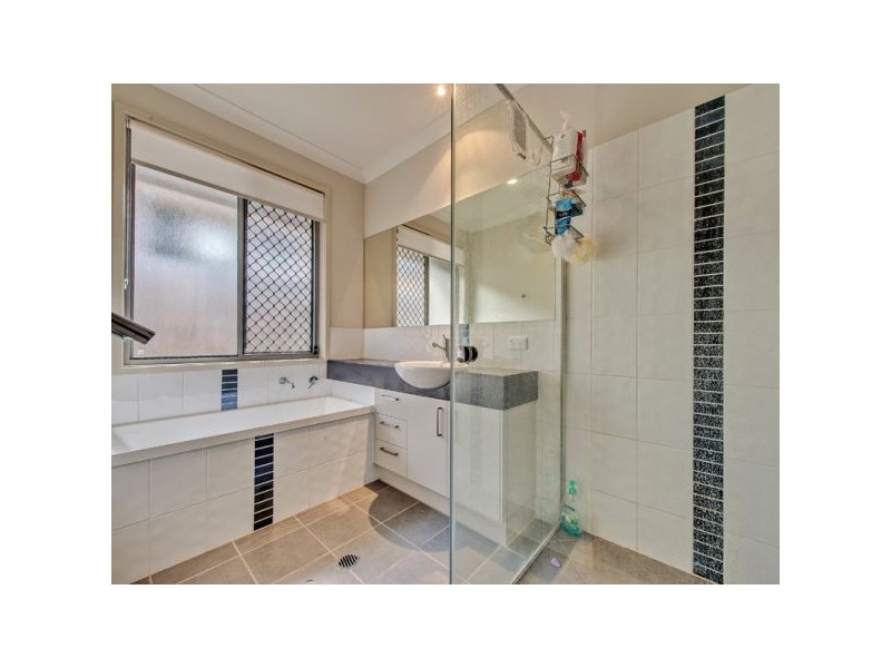 7 Benier Close, Doolandella QLD 4077