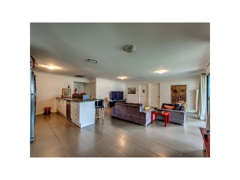 18 Tropical Drive, Forest Lake QLD 4078