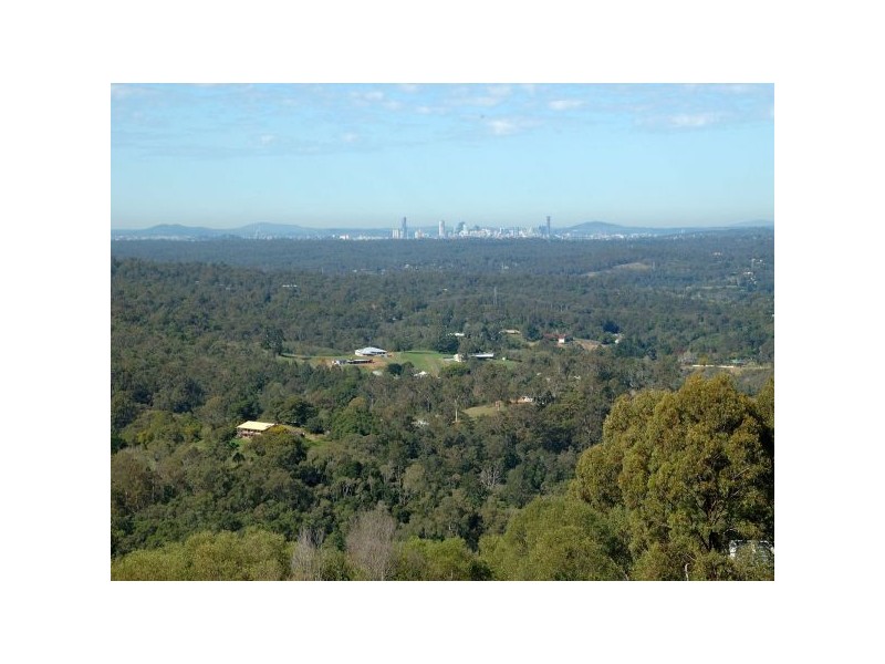 555 Clear Mountain Road, Clear Mountain QLD 4500