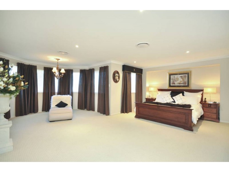 27 Oakwood Rd, Warner QLD 4500