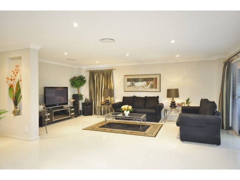 27 Oakwood Rd, Warner QLD 4500