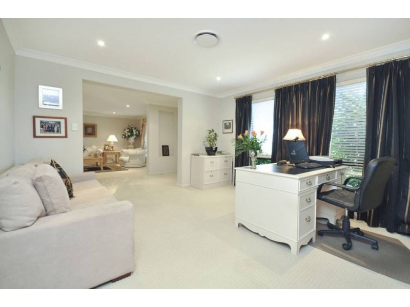 27 Oakwood Rd, Warner QLD 4500