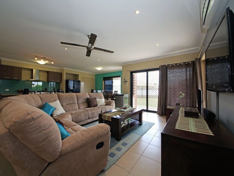 16 Dear Place, Bellmere QLD 4510