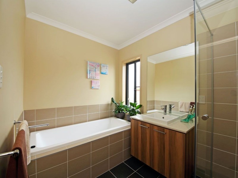 16 Dear Place, Bellmere QLD 4510