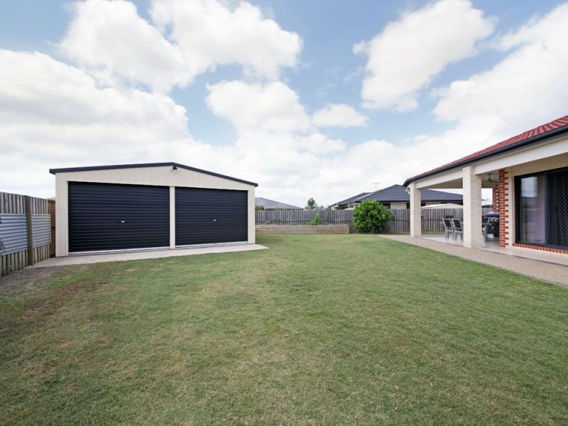 16 Dear Place, Bellmere QLD 4510