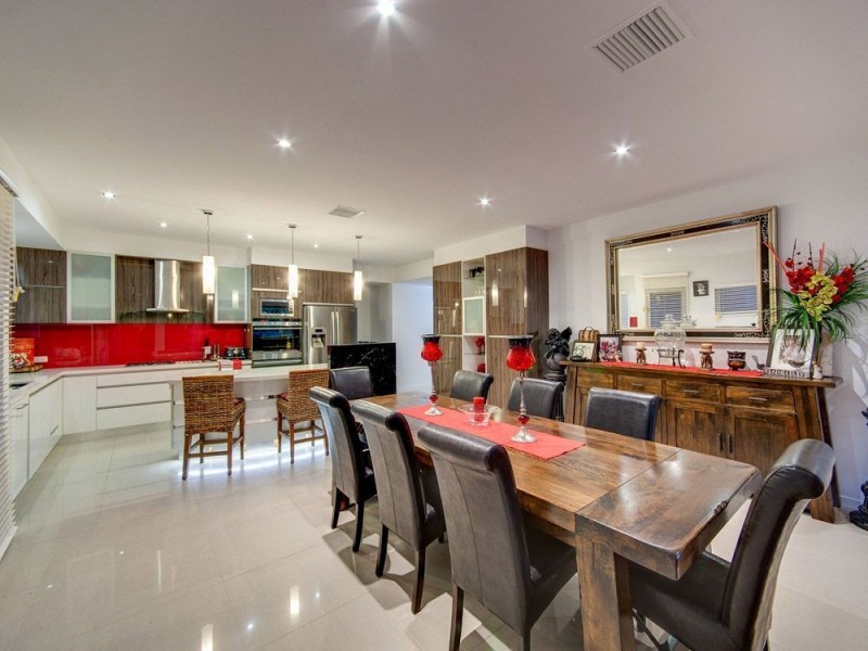 90 Stringybark Drive, Chermside West QLD 4032