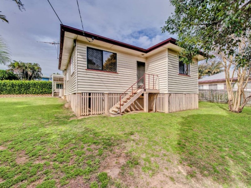 242 Warwick Road, Churchill QLD 4305