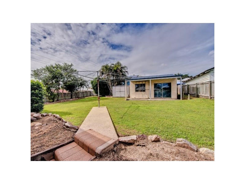 242 Warwick Road, Churchill QLD 4305