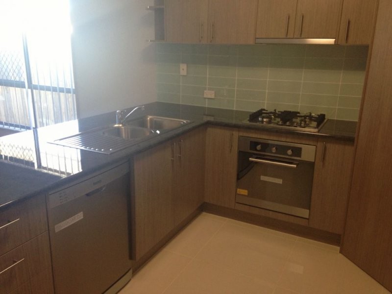 8 Wylie Court, Springfield Lakes QLD 4300