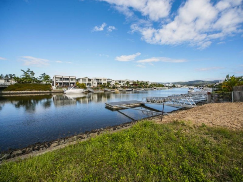 4 Quayside Drive, Helensvale QLD 4212