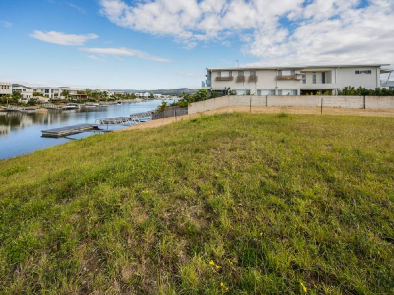 4 Quayside Drive, Helensvale QLD 4212