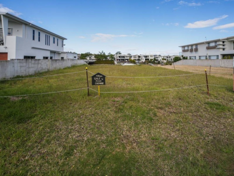 4 Quayside Drive, Helensvale QLD 4212