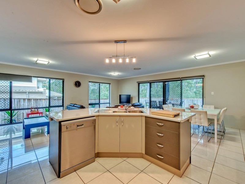 33 Gibbston, Doolandella QLD 4077