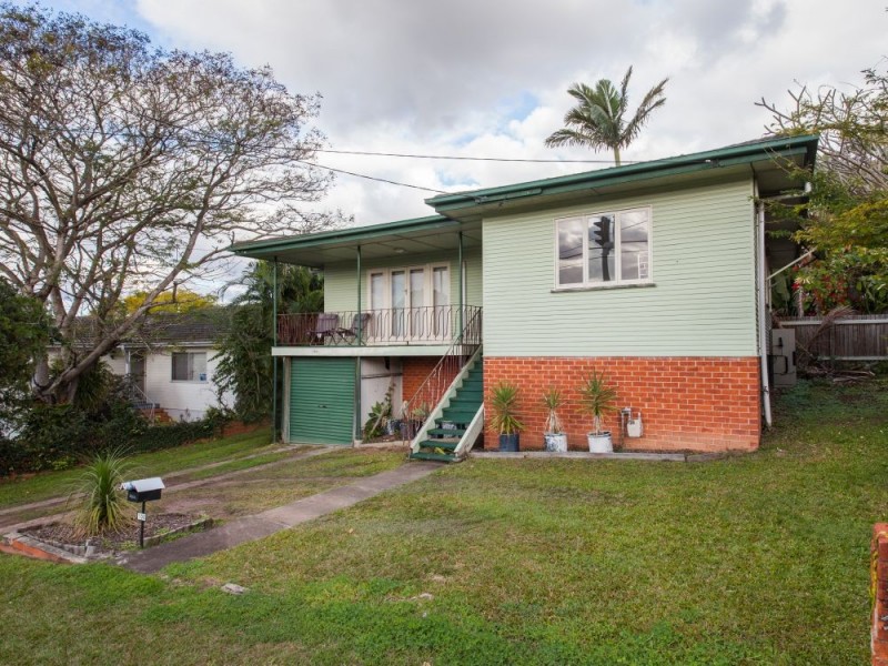 106 Marshall Road, Holland Park QLD 4121