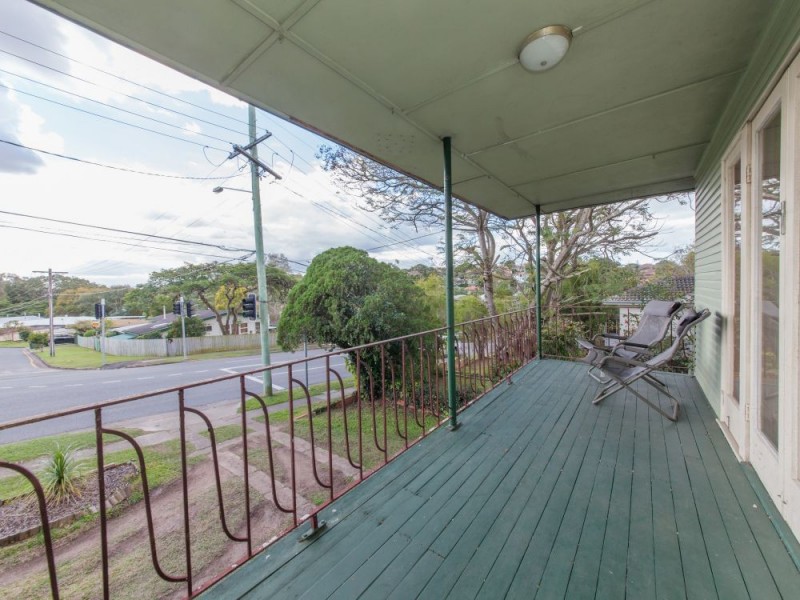 106 Marshall Road, Holland Park QLD 4121