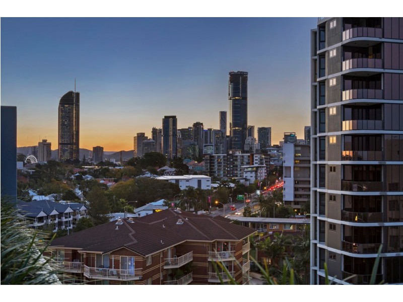 18/215 Wellington Road, East Brisbane QLD 4169