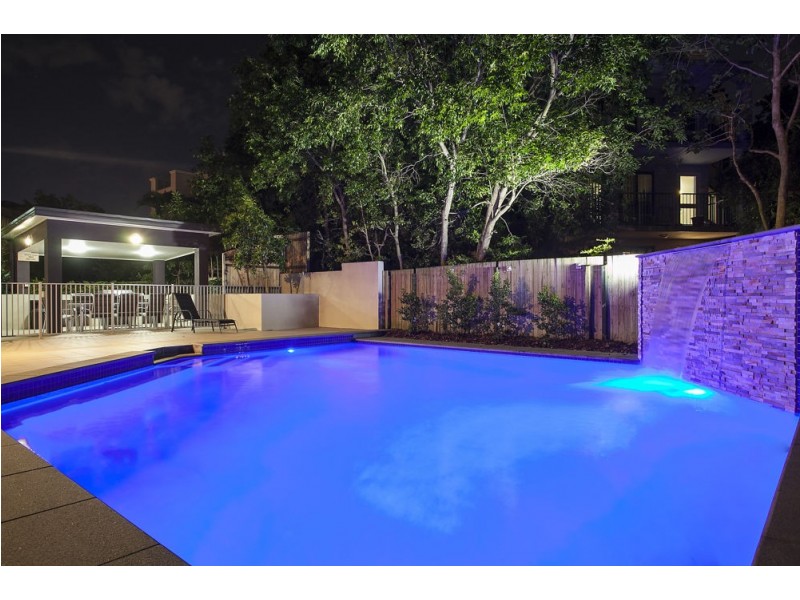 18/215 Wellington Road, East Brisbane QLD 4169