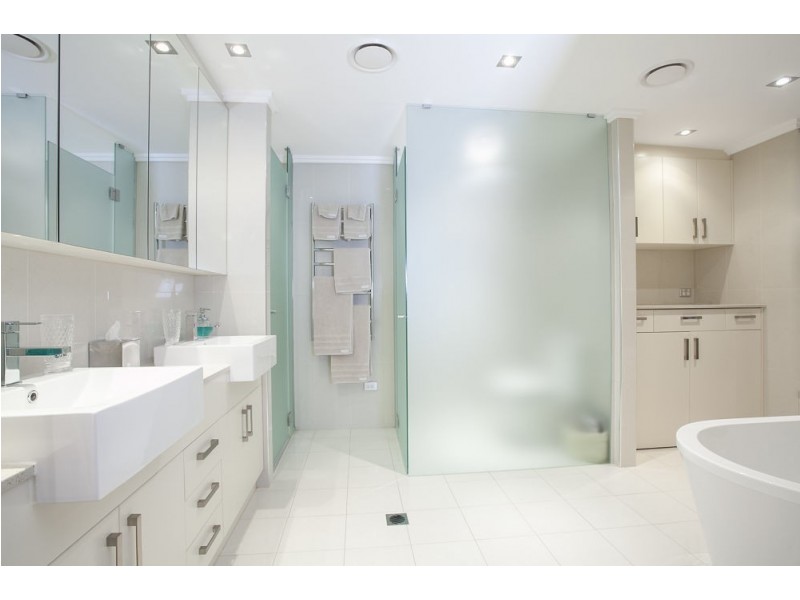 18/215 Wellington Road, East Brisbane QLD 4169