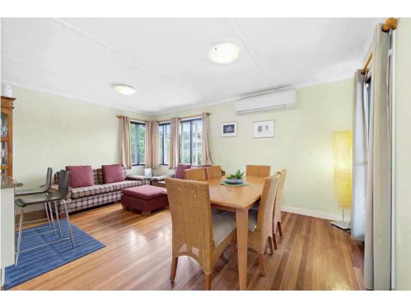 7 Tara Street, Stafford Heights QLD 4053