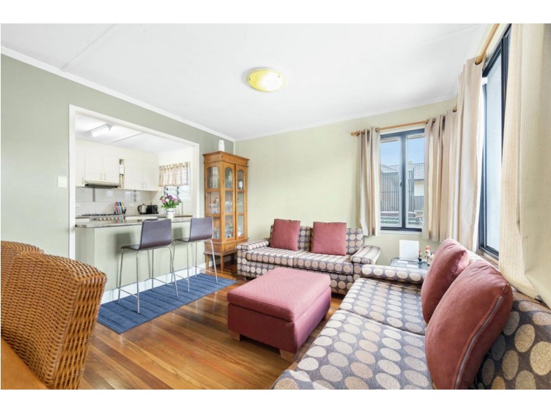 7 Tara Street, Stafford Heights QLD 4053