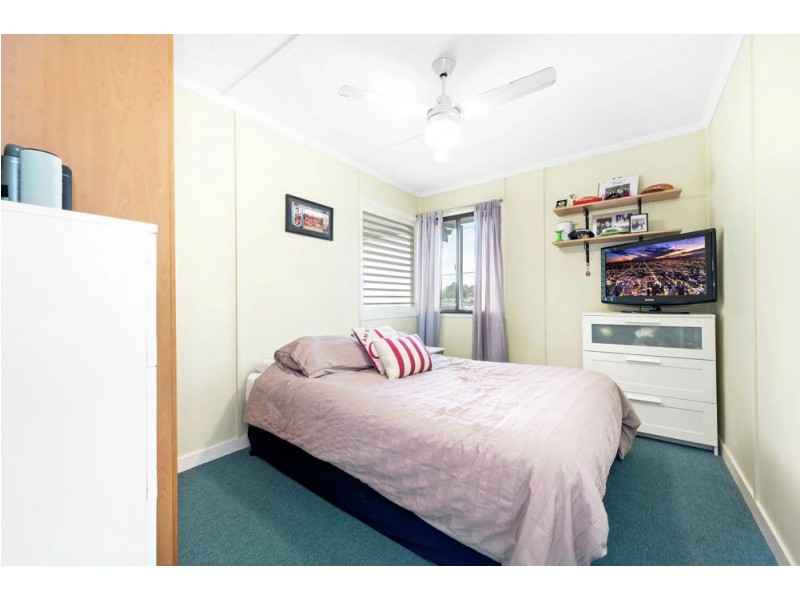 7 Tara Street, Stafford Heights QLD 4053