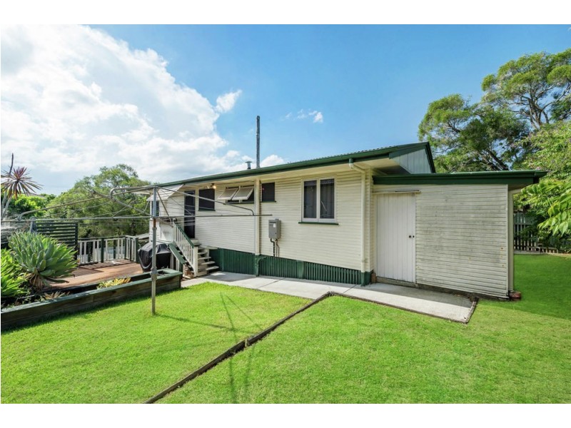 7 Tara Street, Stafford Heights QLD 4053