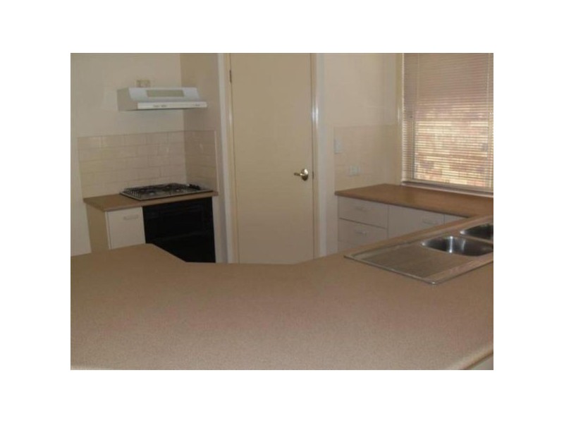 27 Rimu Crescent, Forest Lake QLD 4078