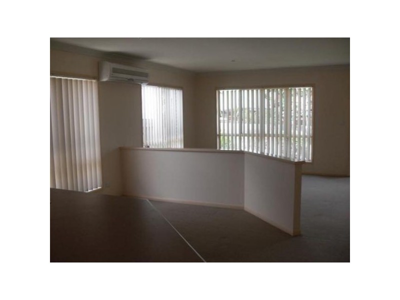 27 Rimu Crescent, Forest Lake QLD 4078