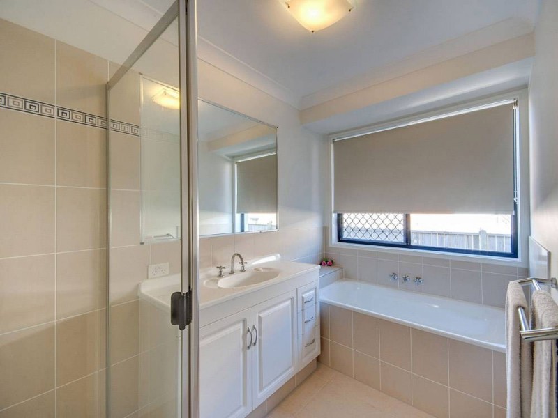 4 Norgay Court, Warner QLD 4500
