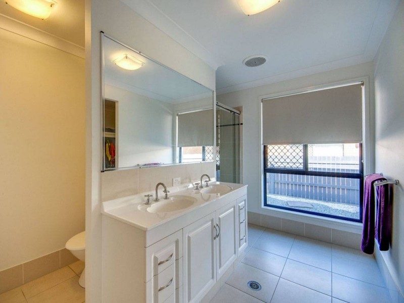 4 Norgay Court, Warner QLD 4500