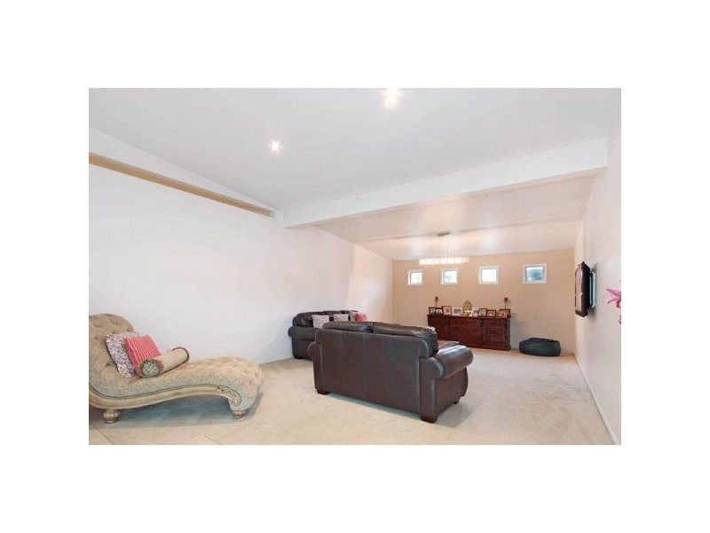 109 Saturn Crescent, Bridgeman Downs QLD 4035