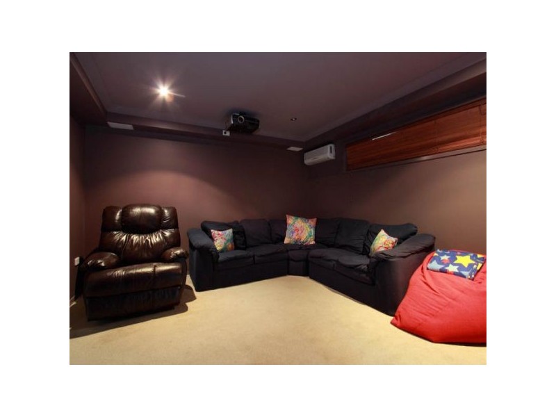 109 Saturn Crescent, Bridgeman Downs QLD 4035