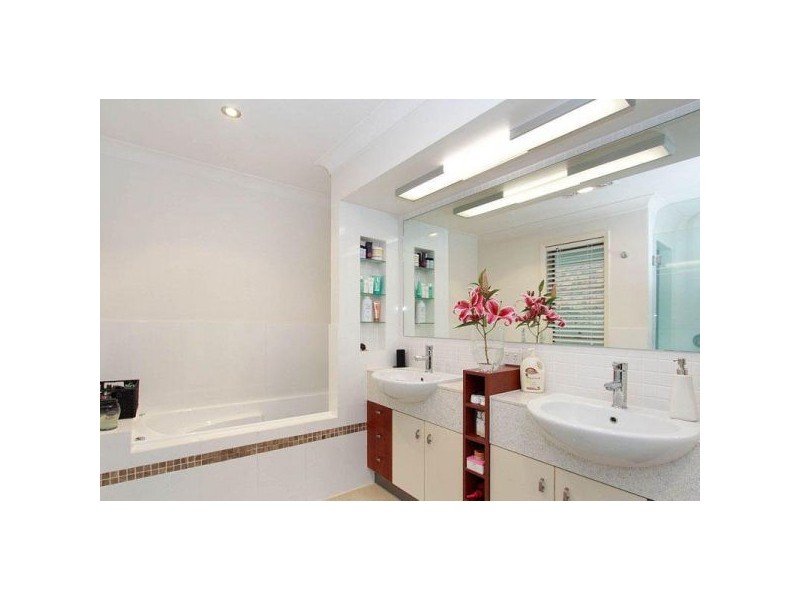 109 Saturn Crescent, Bridgeman Downs QLD 4035