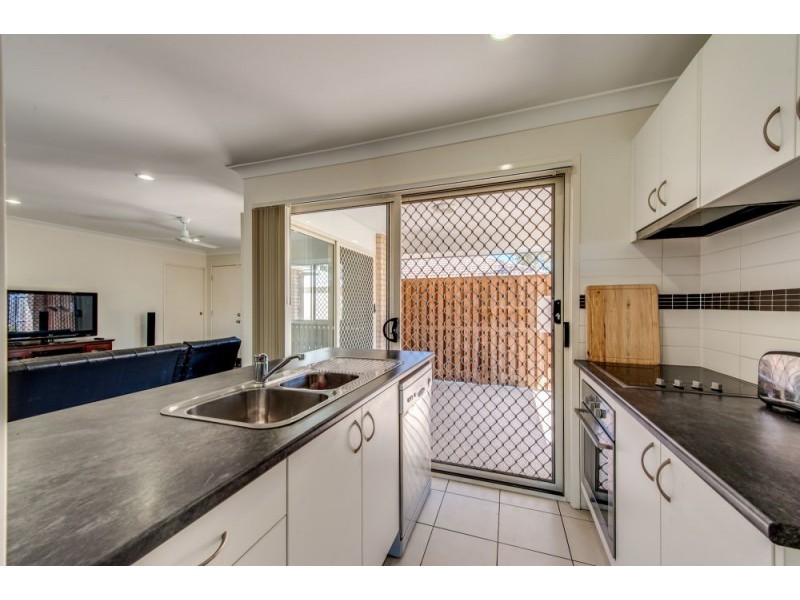 42/8 Rosegum Place, Redbank Plains QLD 4301