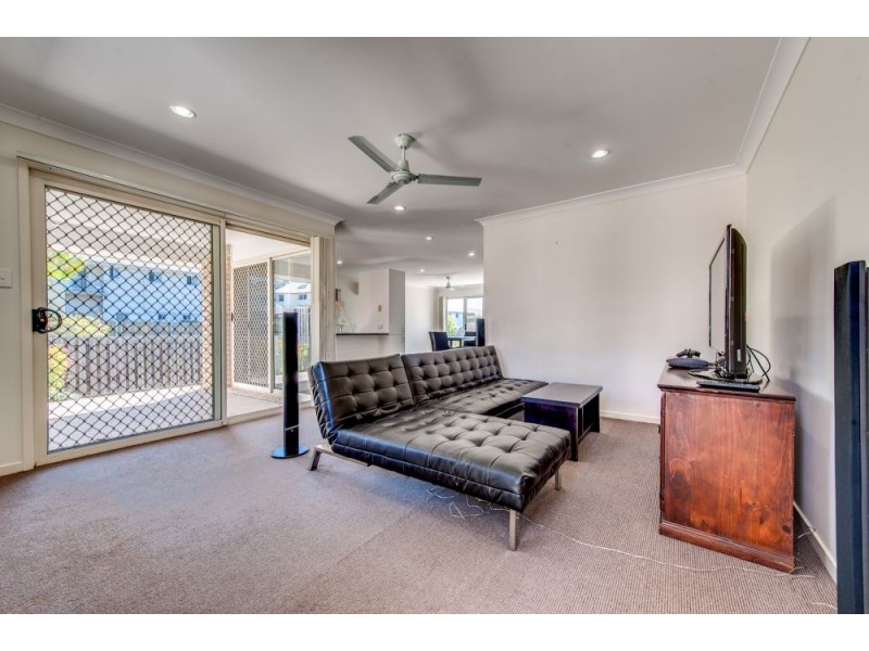 42/8 Rosegum Place, Redbank Plains QLD 4301