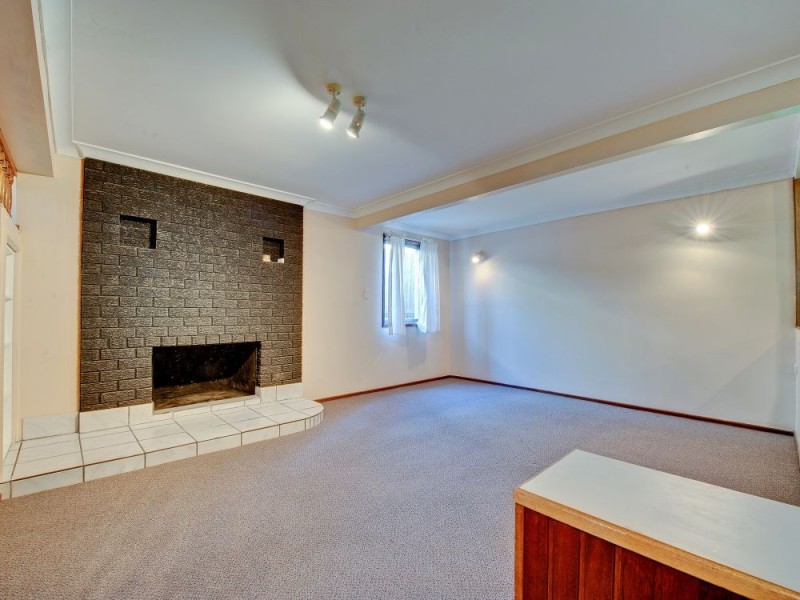21 Lilac Street, Daisy Hill QLD 4127
